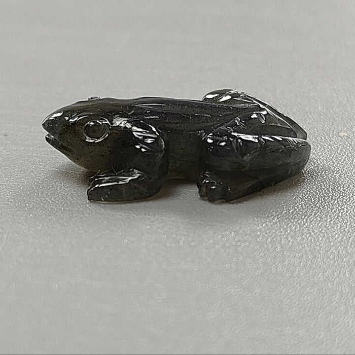 12.10cts Natural Untreated Labradorite Gemstone Carving Frog Shape