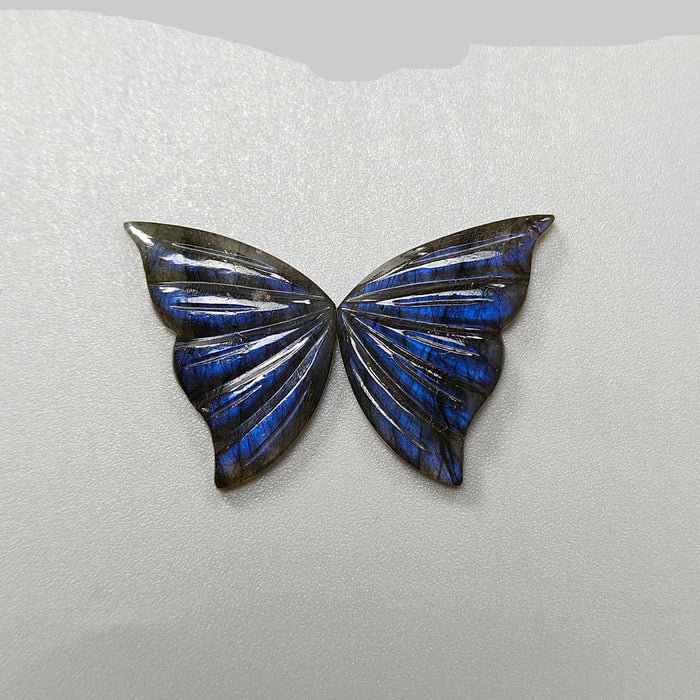 Scultura a farfalla in labradorite blu