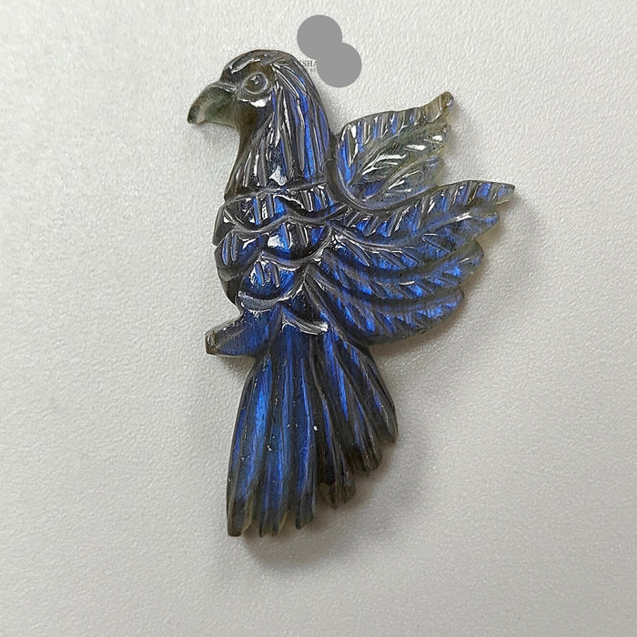 ブルーラブラドライトの鳥の彫刻