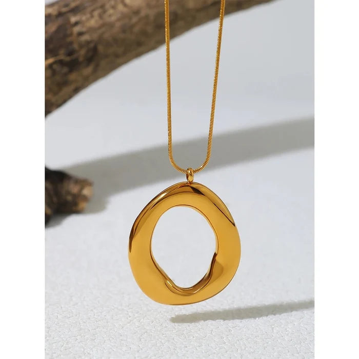 Chunky Irregular Open Oval Pendant Necklace | 18K Gold Plated Snake Chain Statement Jewelry - The PM Edit