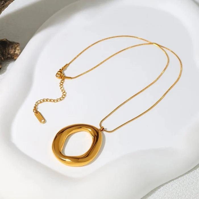 Chunky Irregular Open Oval Pendant Necklace | 18K Gold Plated Snake Chain Statement Jewelry - The PM Edit