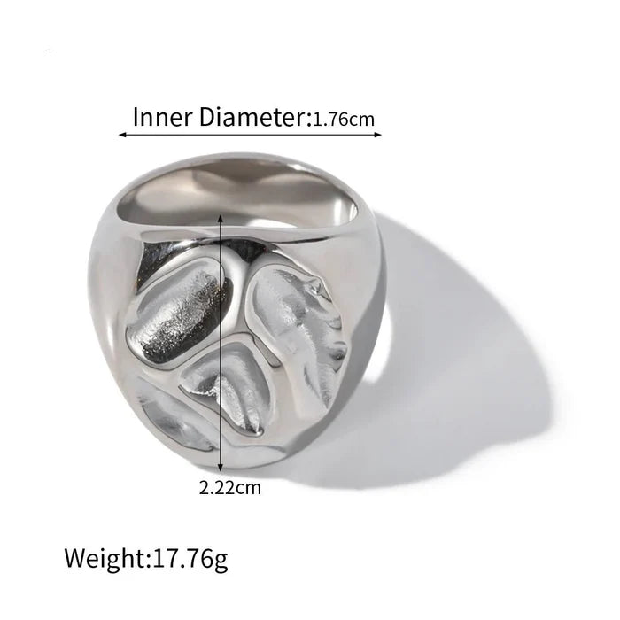 Molten Oval Signet Ring - The PM Edit