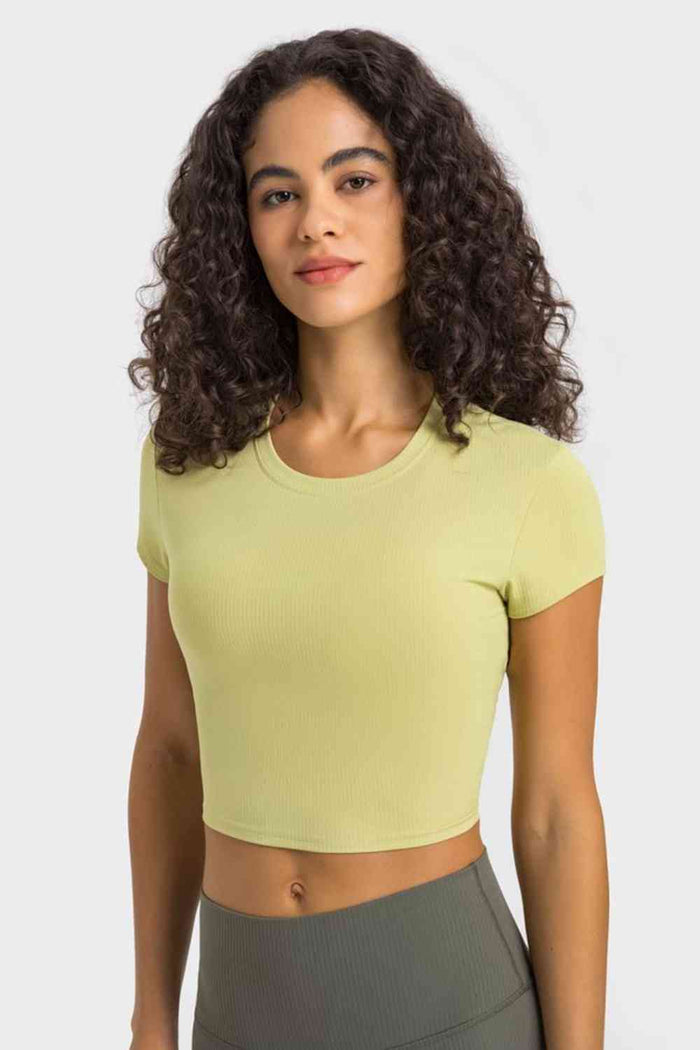 Round Neck Short Sleeve Cropped Sports Tee