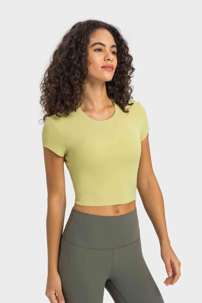 Round Neck Short Sleeve Cropped Sports Tee
