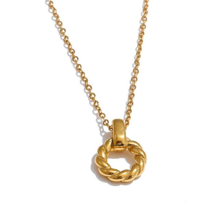 Twisted Rope Circle Pendant Necklace | 18K PVD Gold & Silver Stainless Steel Jewelry - The PM Edit