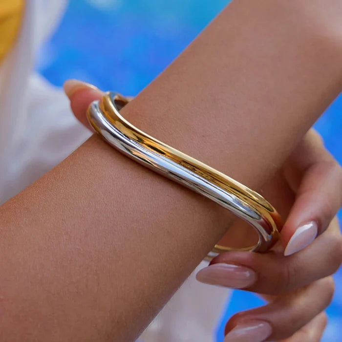 Two-Tone Wave Bangle Bracelet | 18K Gold & Silver Stainless Steel Minimalist Jewelry - The PM Edit
